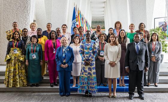 妇女议会领导人出席在日内瓦举行的第十五届议会女议长峰会。